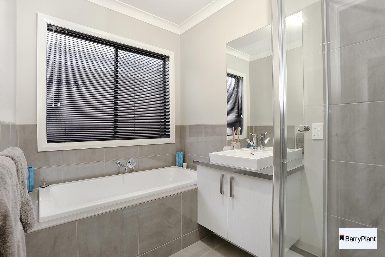 8 Tulip Way, Keysborough, VIC 3173, Keysborough - Thumbnail 4