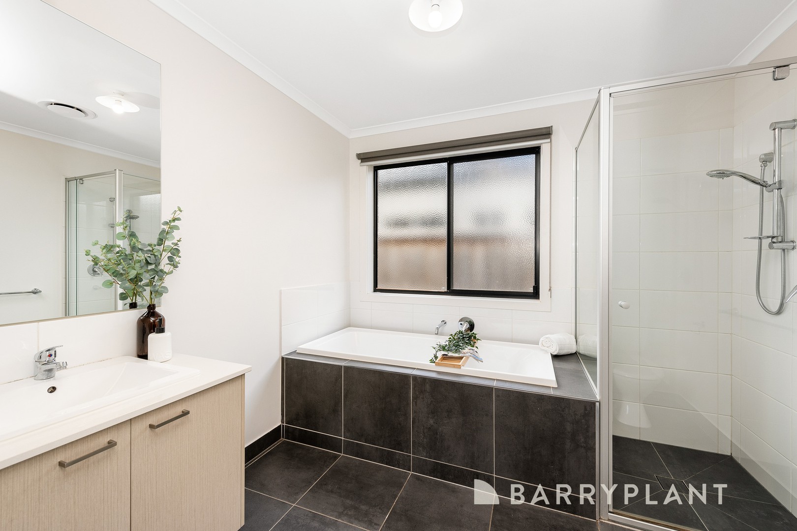 8 Valerian Street, Melton South, VIC 3338, Melton South - Thumbnail 6
