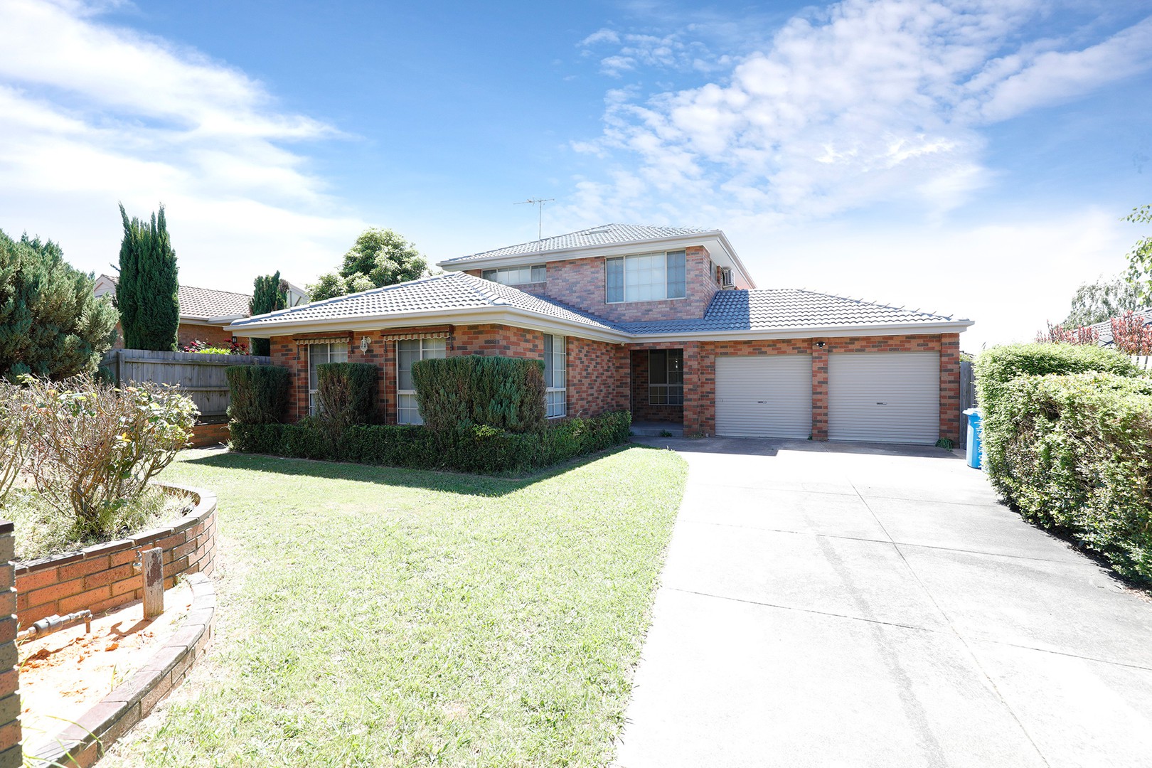 8 Van Der Haar Avenue, Berwick, VIC 3806 - Thumbnail 1 - 10/12/2021