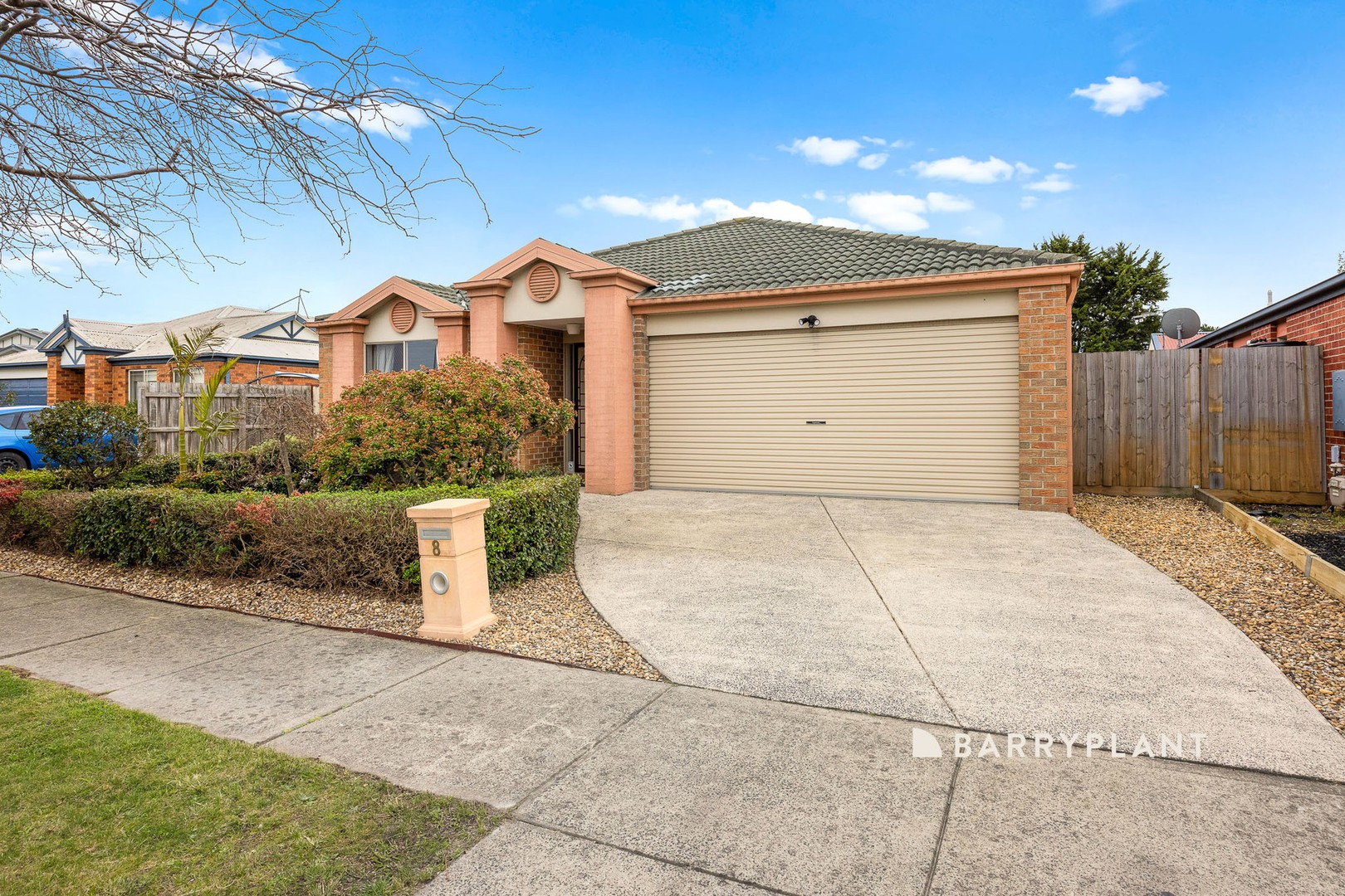 8 Vaughan Court, Pakenham, VIC 3810, Pakenham - Thumbnail 2