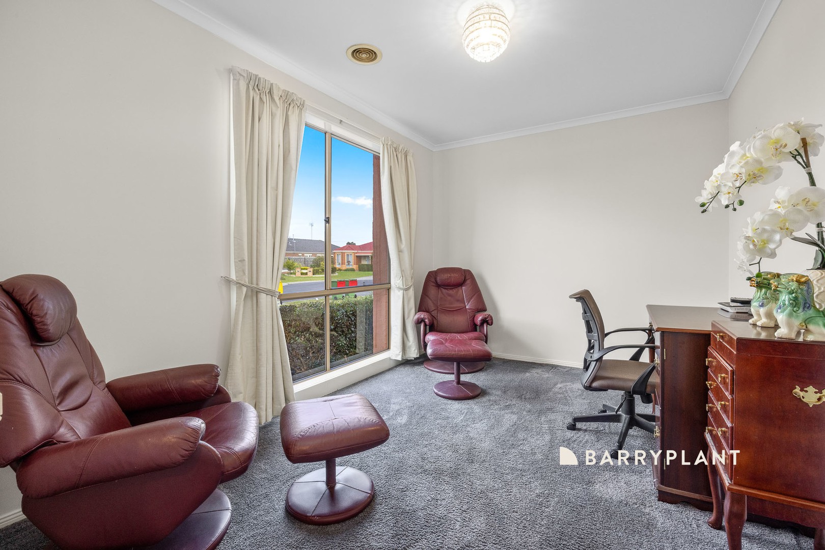 8 Vaughan Court, Pakenham, VIC 3810, Pakenham - Thumbnail 4