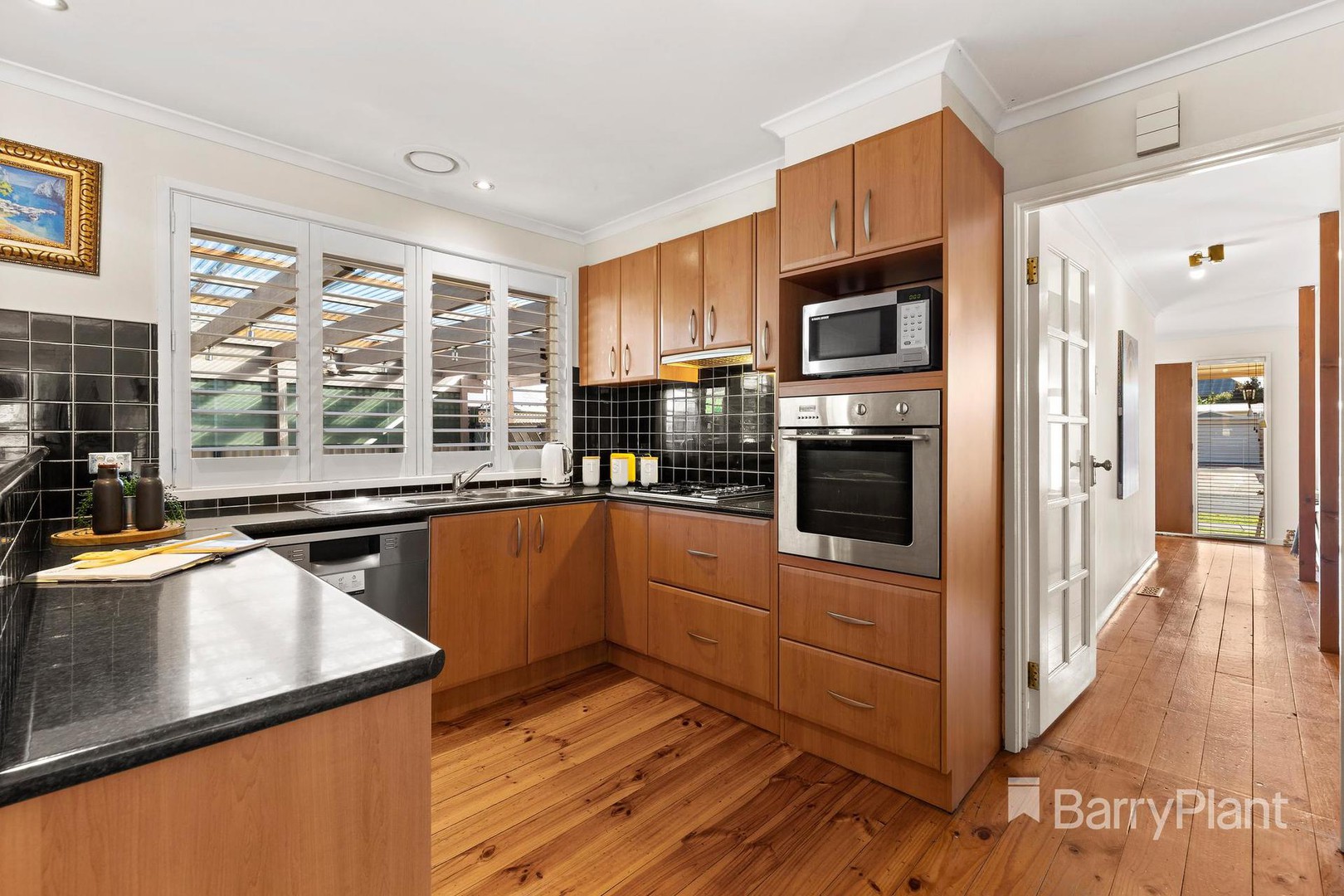 8 Veronica Crescent, Mill Park, VIC 3082, Mill Park - Thumbnail 2