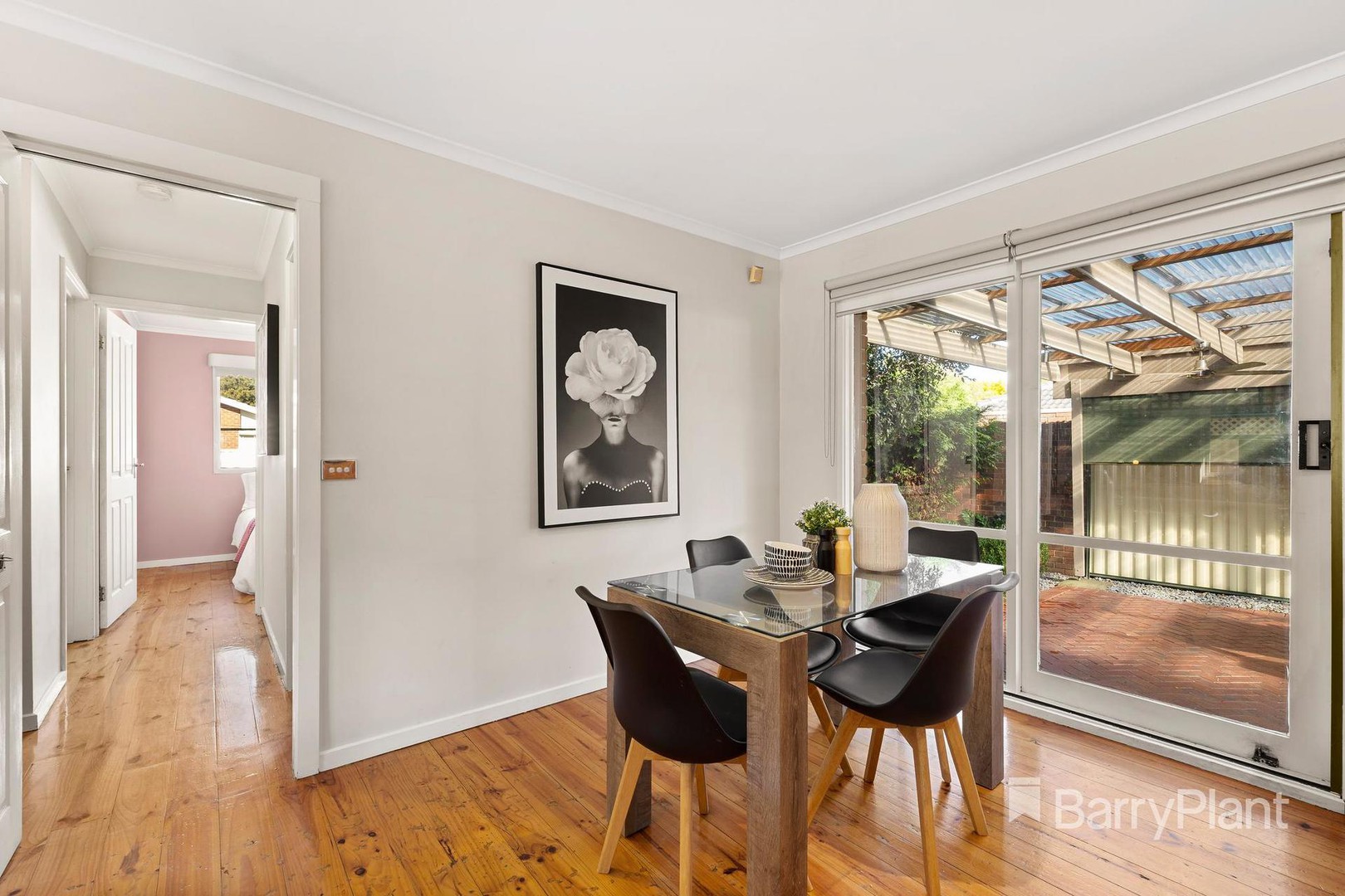 8 Veronica Crescent, Mill Park, VIC 3082, Mill Park - Thumbnail 3