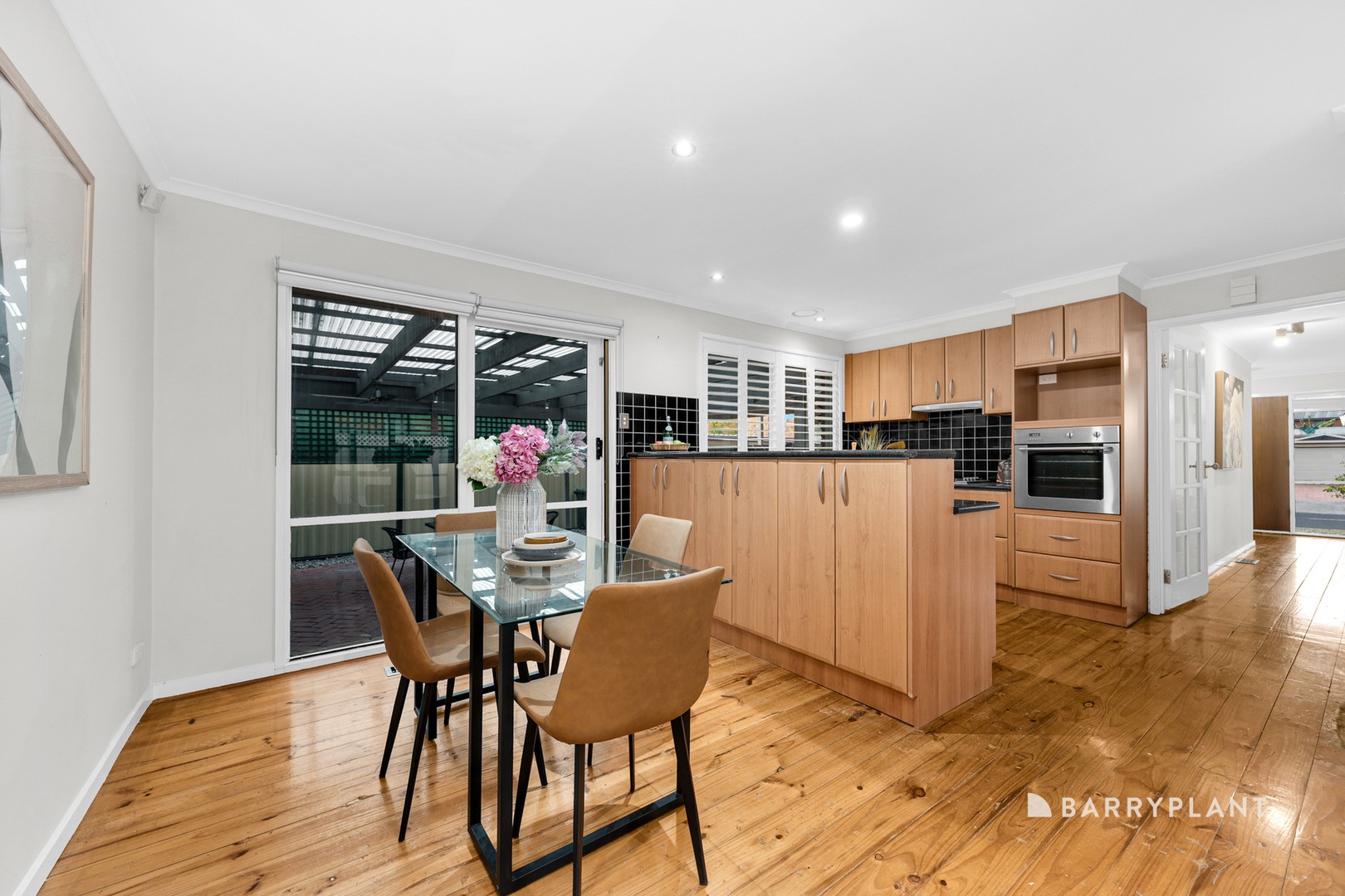 8 Veronica Crescent, Mill Park, VIC 3082, Mill Park - Thumbnail 4