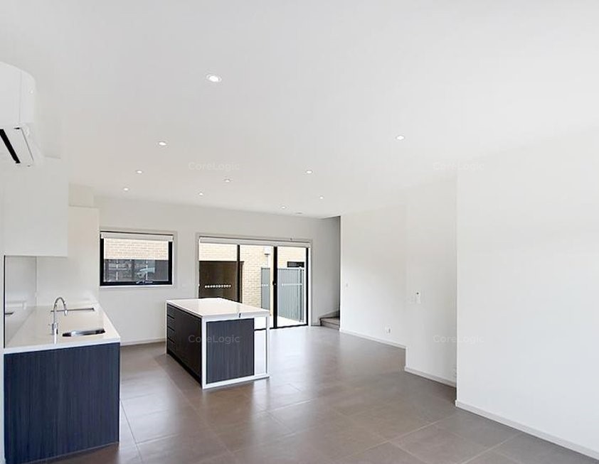 8 Vestley Drive, Mernda, VIC 3754 - Thumbnail 2 - 28/10/2021