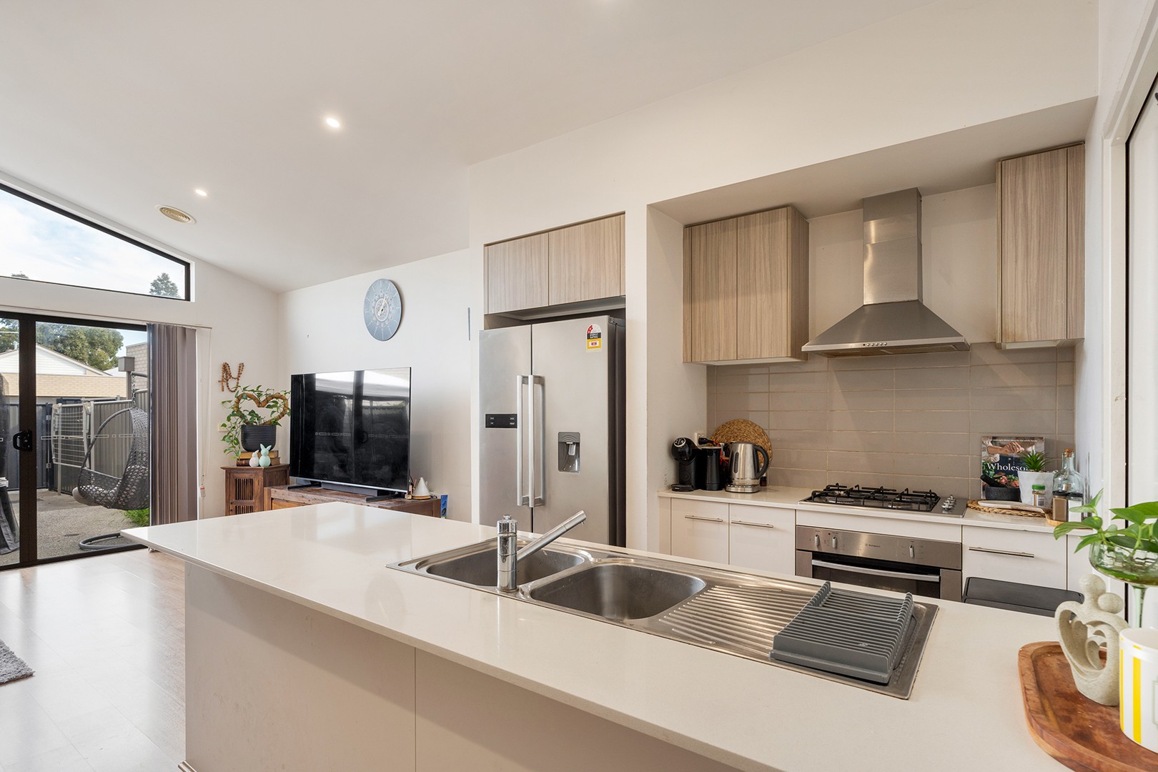 8 Viewrise Walk, Craigieburn, VIC 3064 - Thumbnail 2 - 30/04/2026