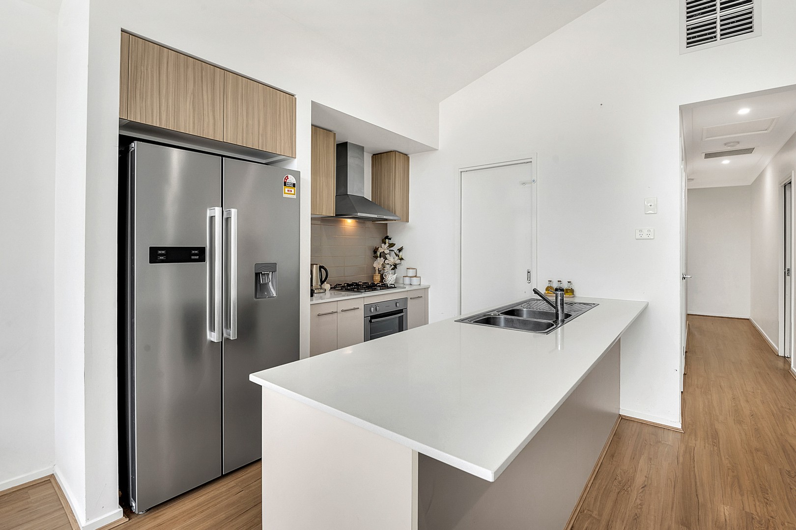 8 Viewrise Walk, Craigieburn, VIC 3064, Craigieburn - Thumbnail 2