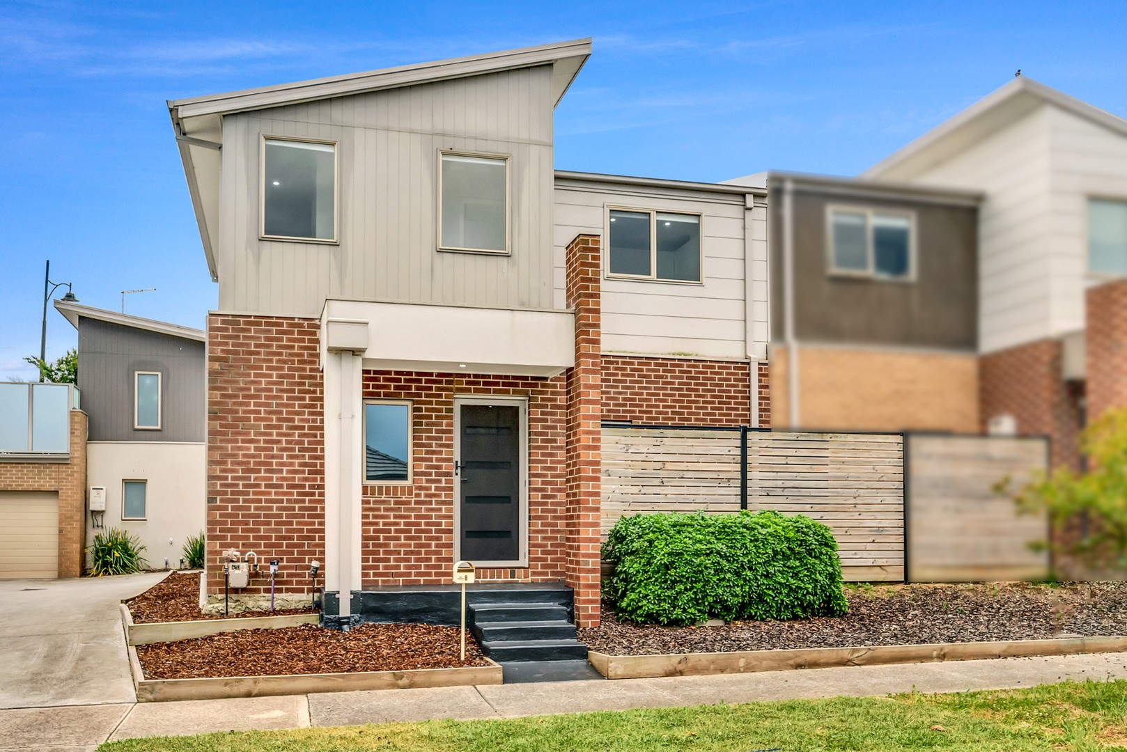 8 Wallflower Close, Craigieburn, VIC 3064