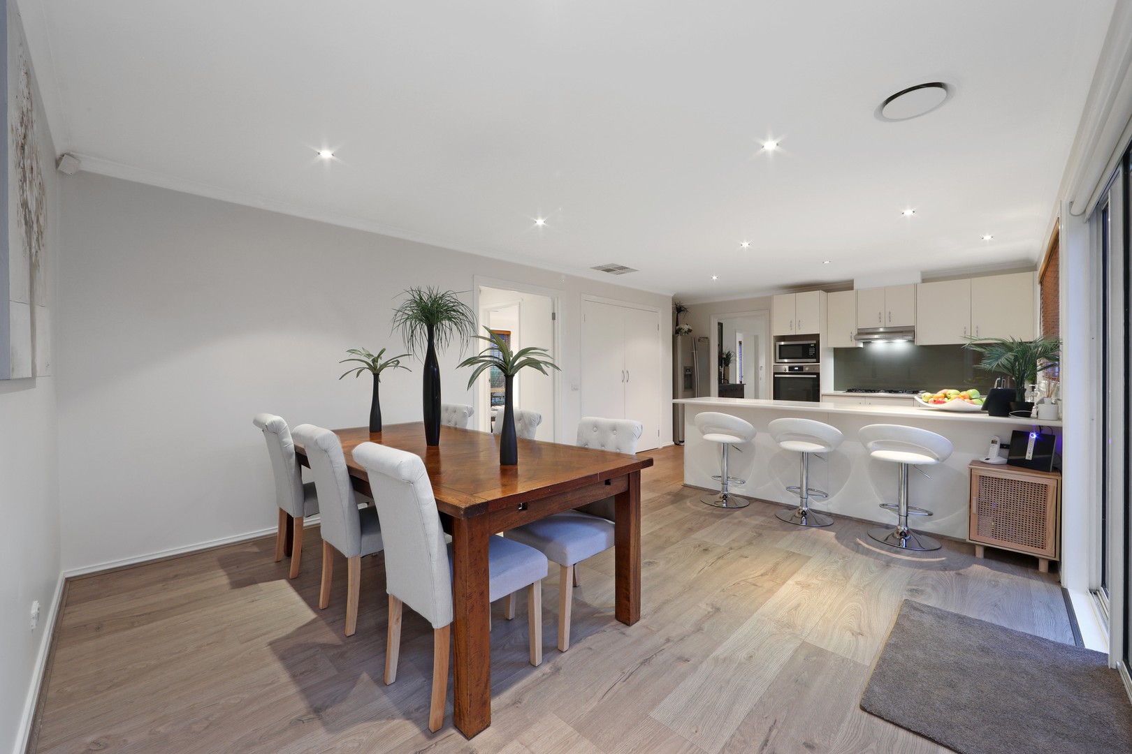 8 Wallingford Place, Rowville, VIC 3178, Rowville - Thumbnail 4
