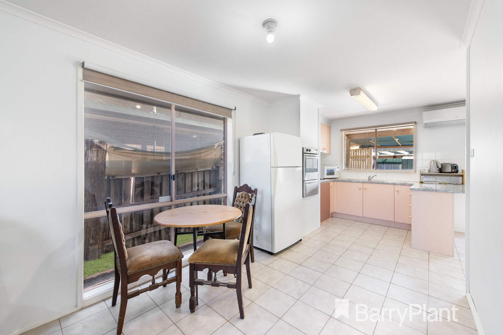8 Walton Street, Melton South, VIC 3338, Melton South - Thumbnail 5