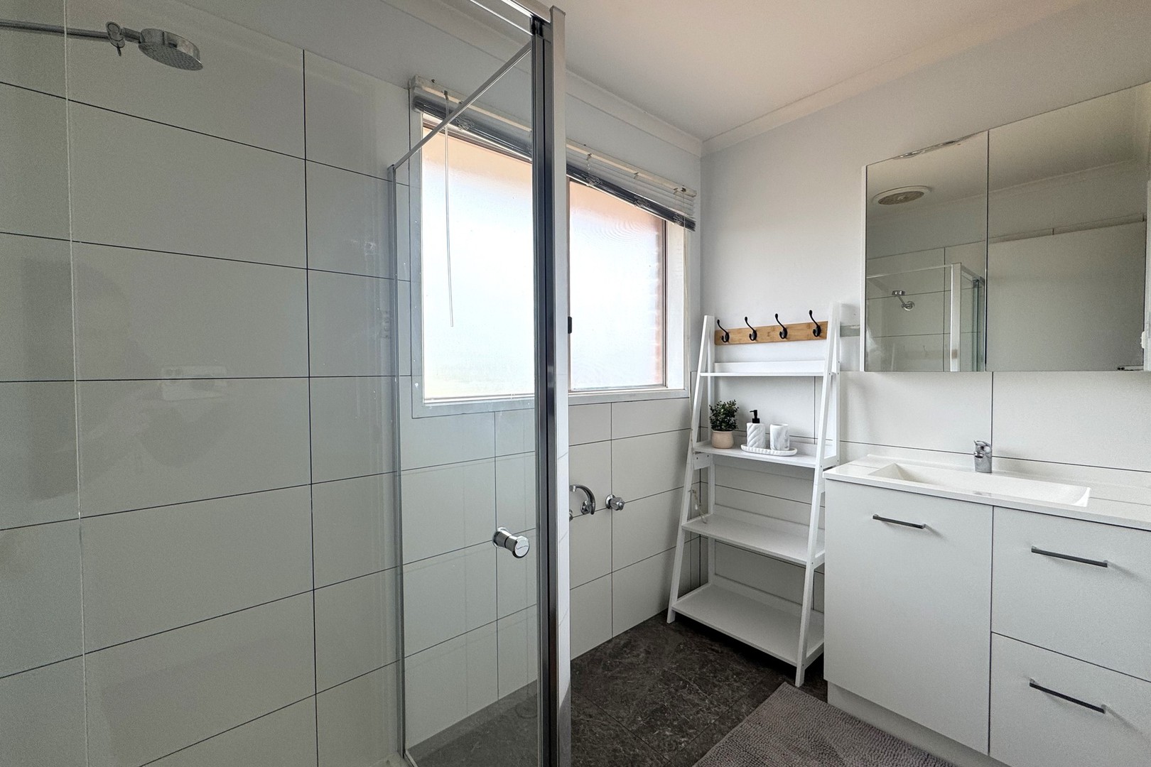 8 Walton Street, Melton South, VIC 3338, Melton South - Thumbnail 5