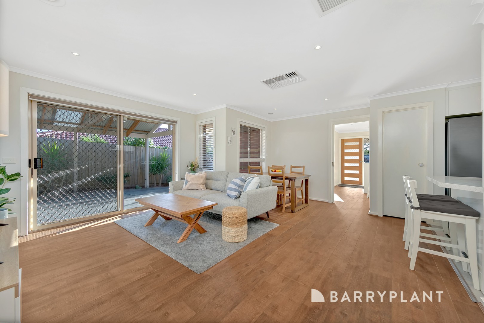 8 Warbler Walk, South Morang, VIC 3752, South Morang - Thumbnail 4
