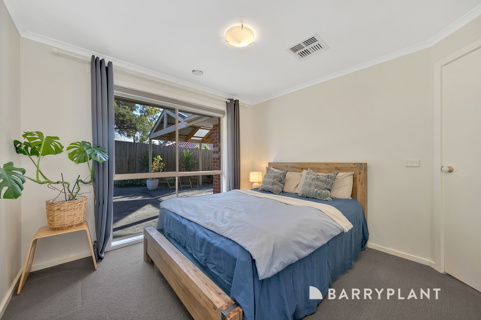 8 Warbler Walk, South Morang, VIC 3752, South Morang - Thumbnail 8