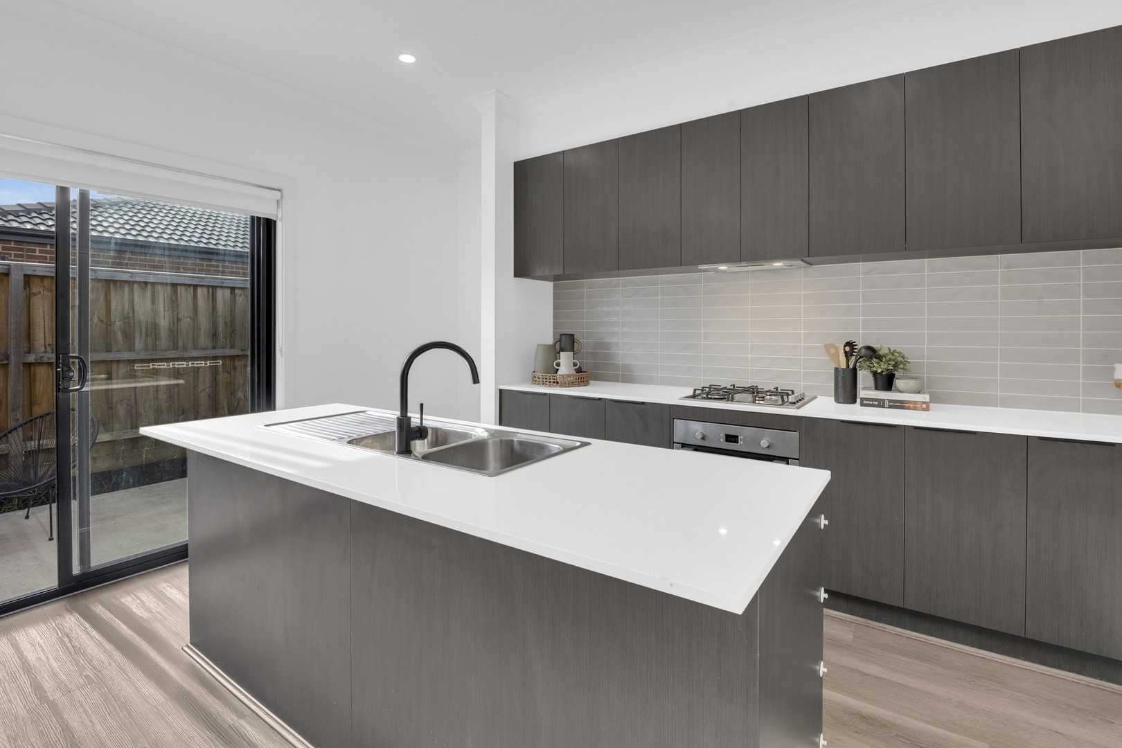 8 Wattle Street, Donnybrook, VIC 3064, Donnybrook - Thumbnail 2