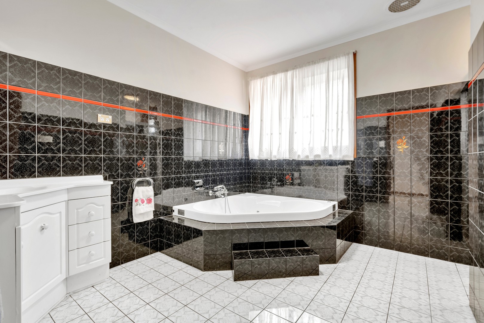 8 Westleigh Place, Keilor East, VIC 3033, Keilor East - Thumbnail 4