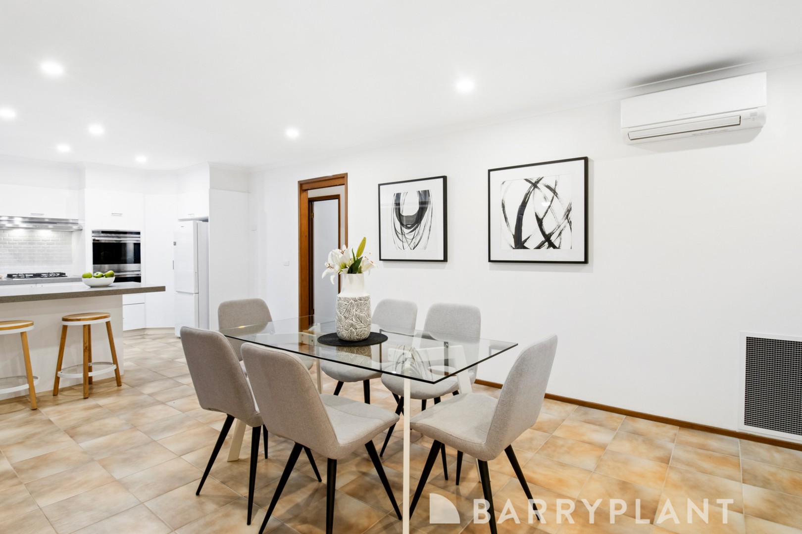 8 Westminster Drive, Rowville, VIC 3178, Rowville - Thumbnail 6