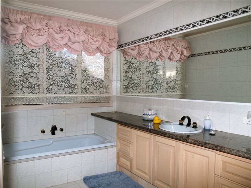 8 Whitehall Court, Templestowe, VIC 3106, Templestowe - Thumbnail 3