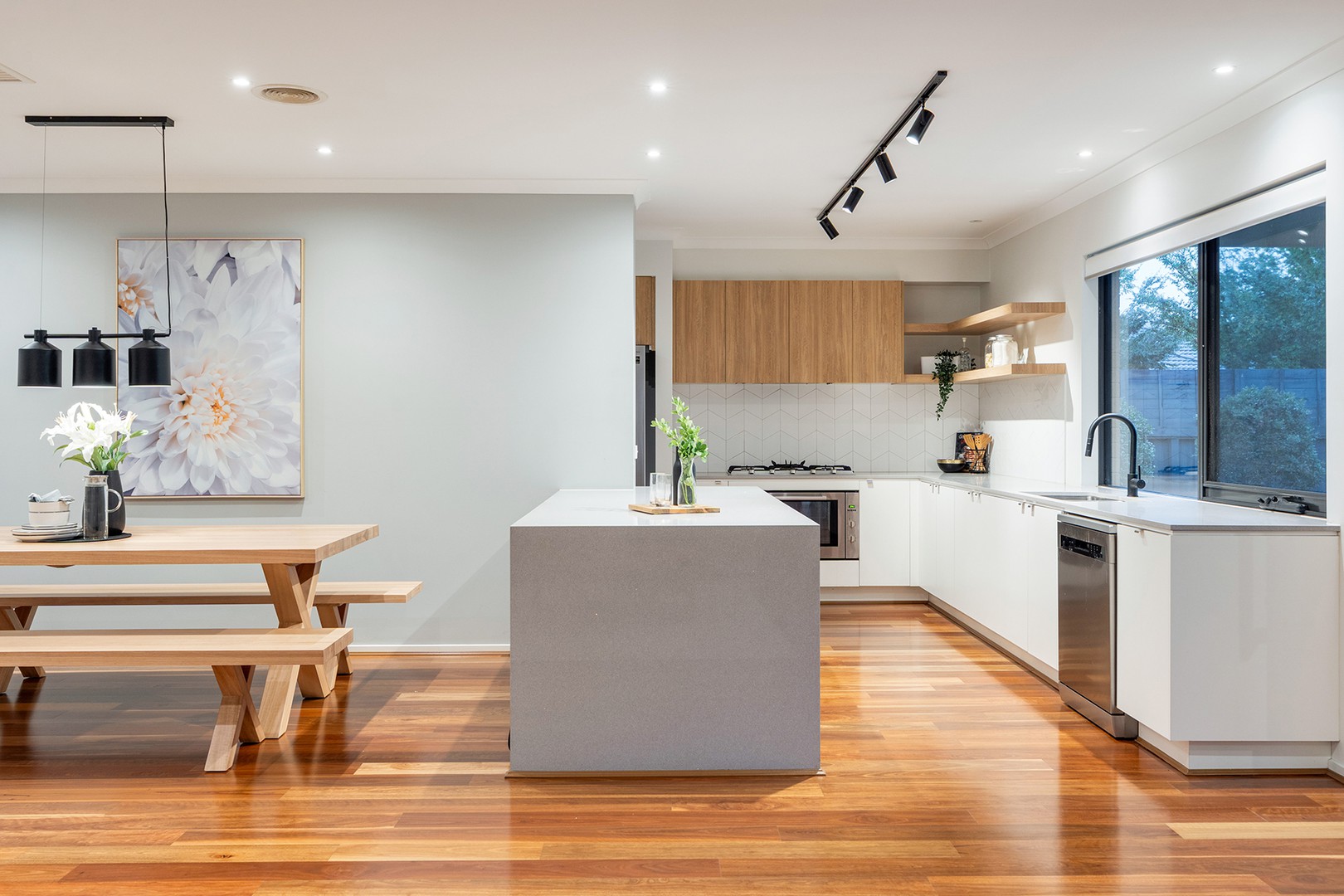 8 Whiteleaf Drive, Mickleham, VIC 3064, Mickleham - Thumbnail 5