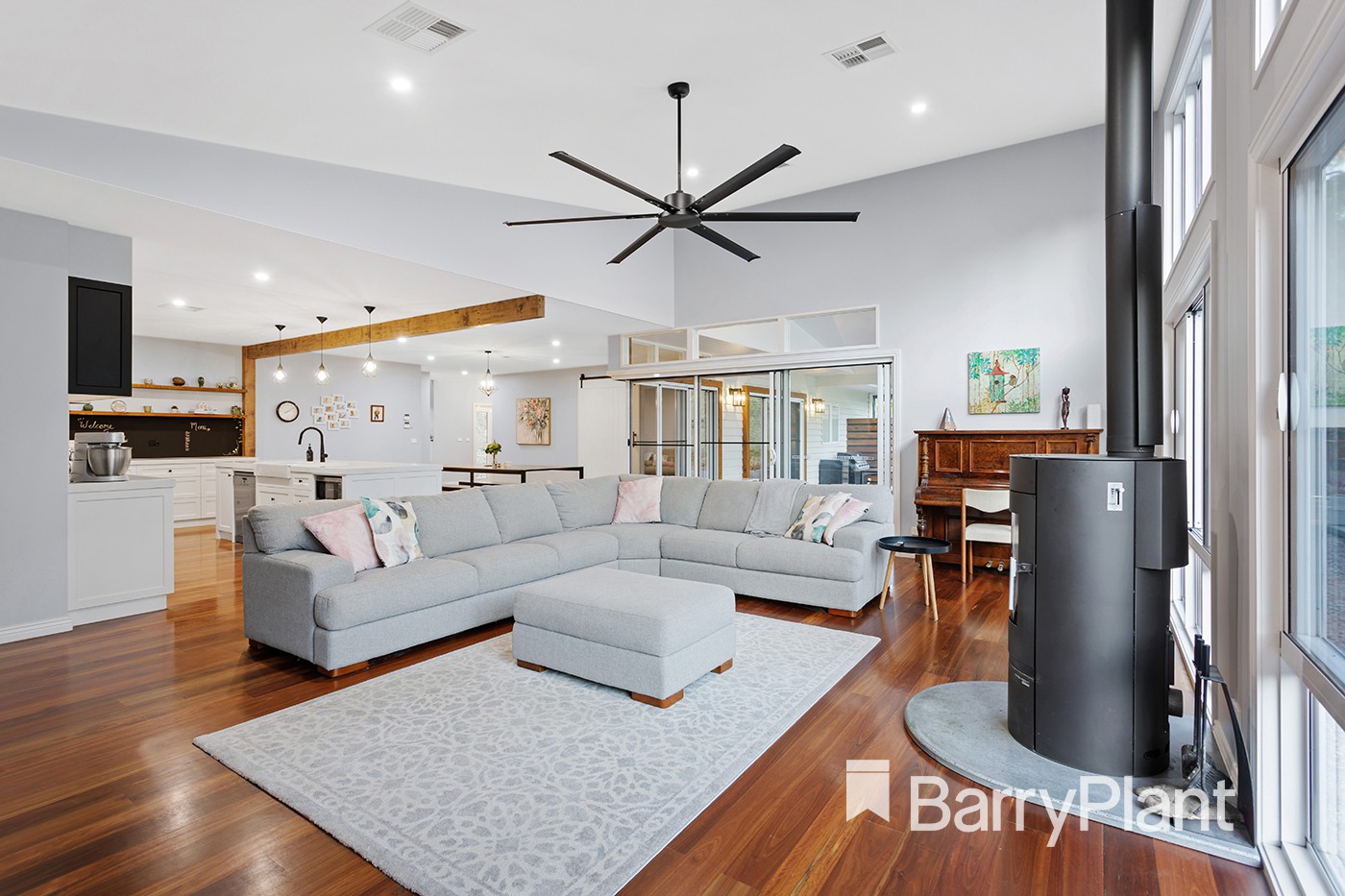 8 Winifred Street, Seville, VIC 3139, Seville - Thumbnail 2