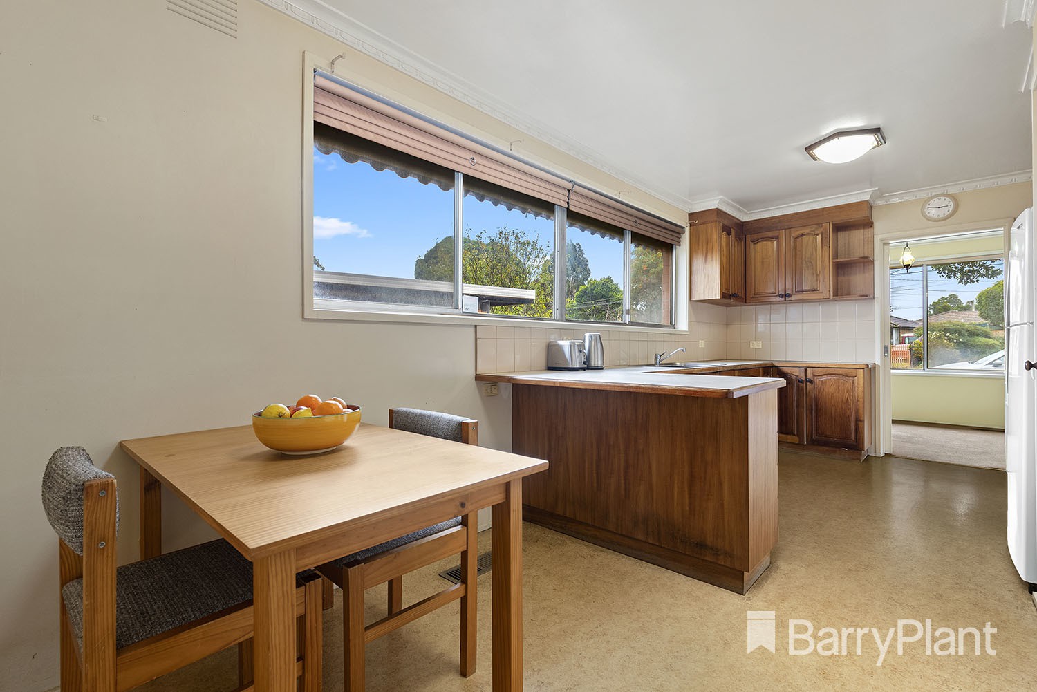 8 Winmalee Drive, Glen Waverley, VIC 3150, Glen Waverley - Thumbnail 2