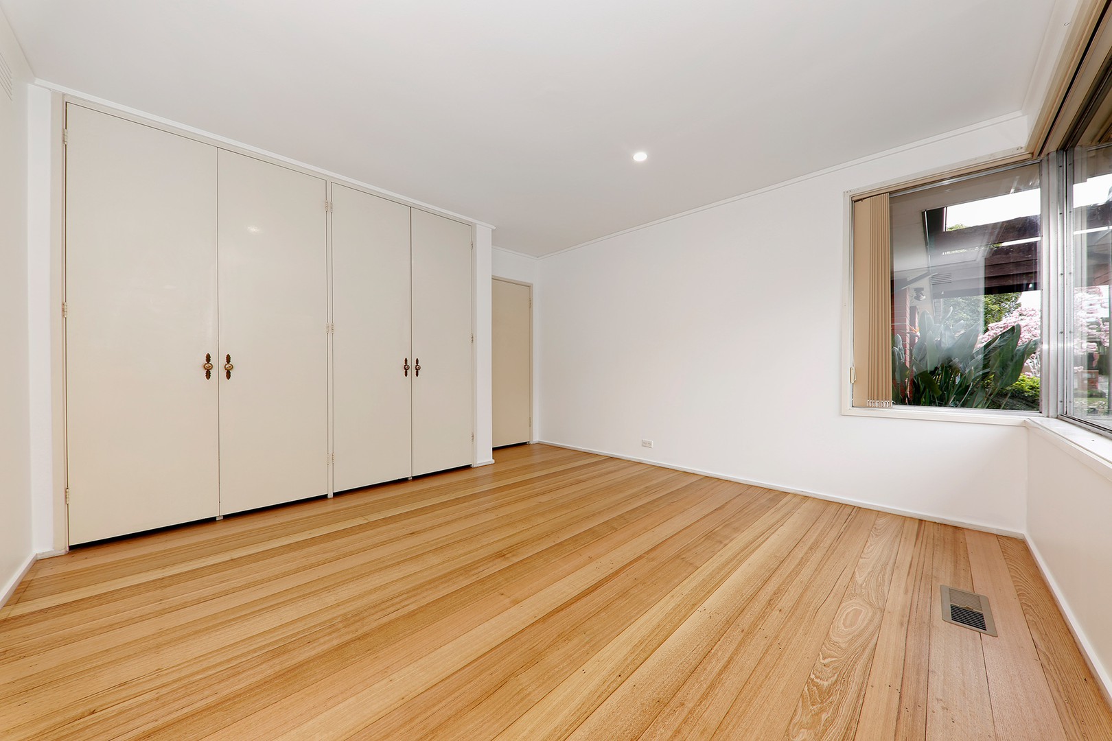 8 Winmalee Drive, Glen Waverley, VIC 3150, Glen Waverley - Thumbnail 4