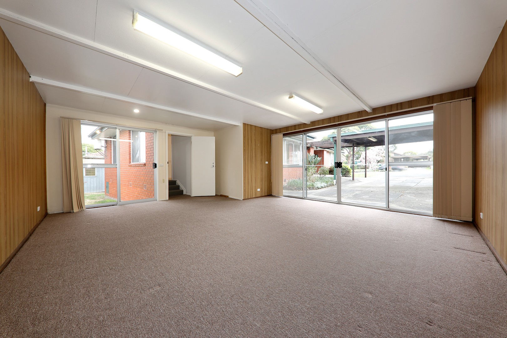 8 Winmalee Drive, Glen Waverley, VIC 3150, Glen Waverley - Thumbnail 6