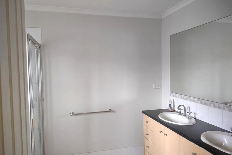 8 Wooling Lane, Caroline Springs, VIC 3023, Caroline Springs - Thumbnail 6