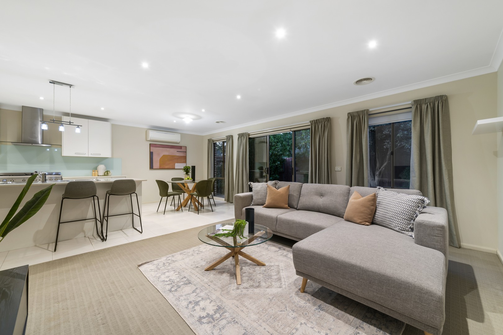 8 Woollahra Parade, Taylors Hill, VIC 3037, Taylors Hill - Thumbnail 2