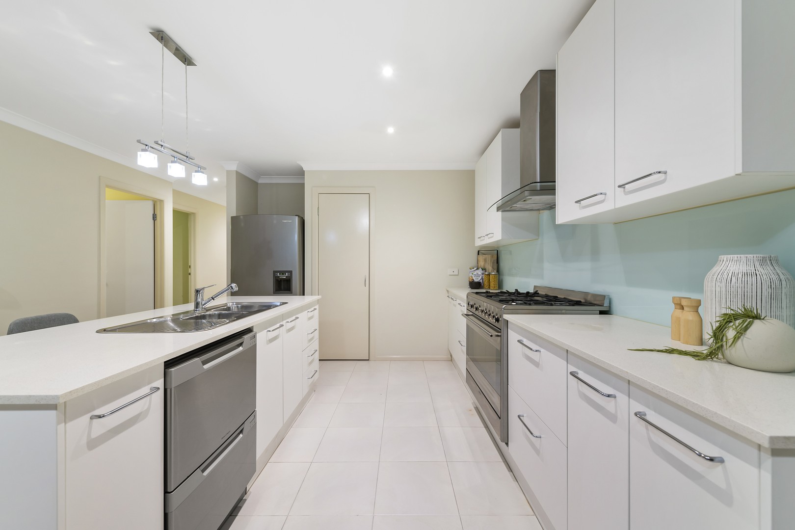 8 Woollahra Parade, Taylors Hill, VIC 3037, Taylors Hill - Thumbnail 5