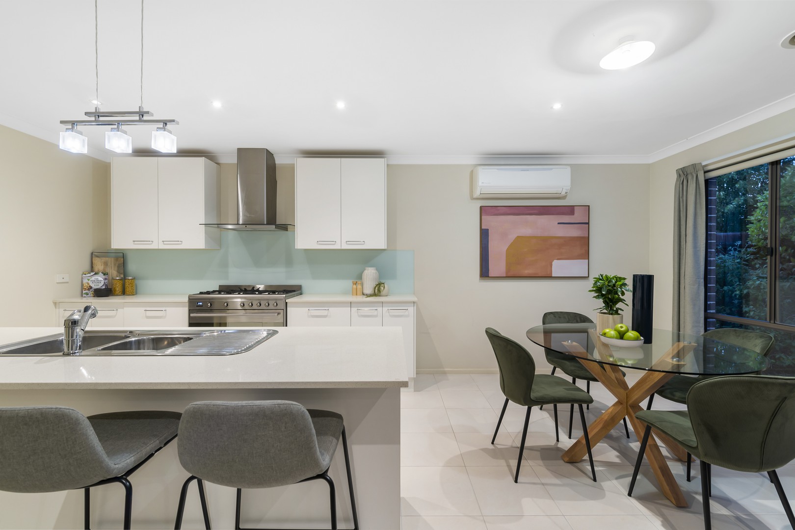 8 Woollahra Parade, Taylors Hill, VIC 3037, Taylors Hill - Thumbnail 7
