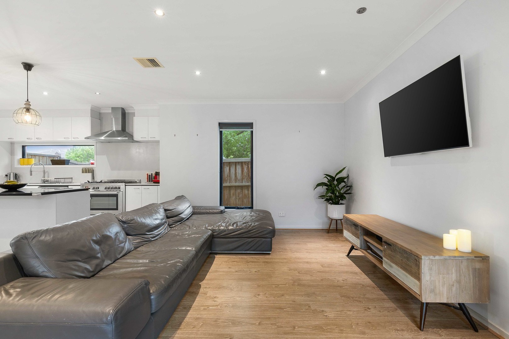 8 Wright Circuit, Fraser Rise, VIC 3336, Fraser Rise - Thumbnail 2
