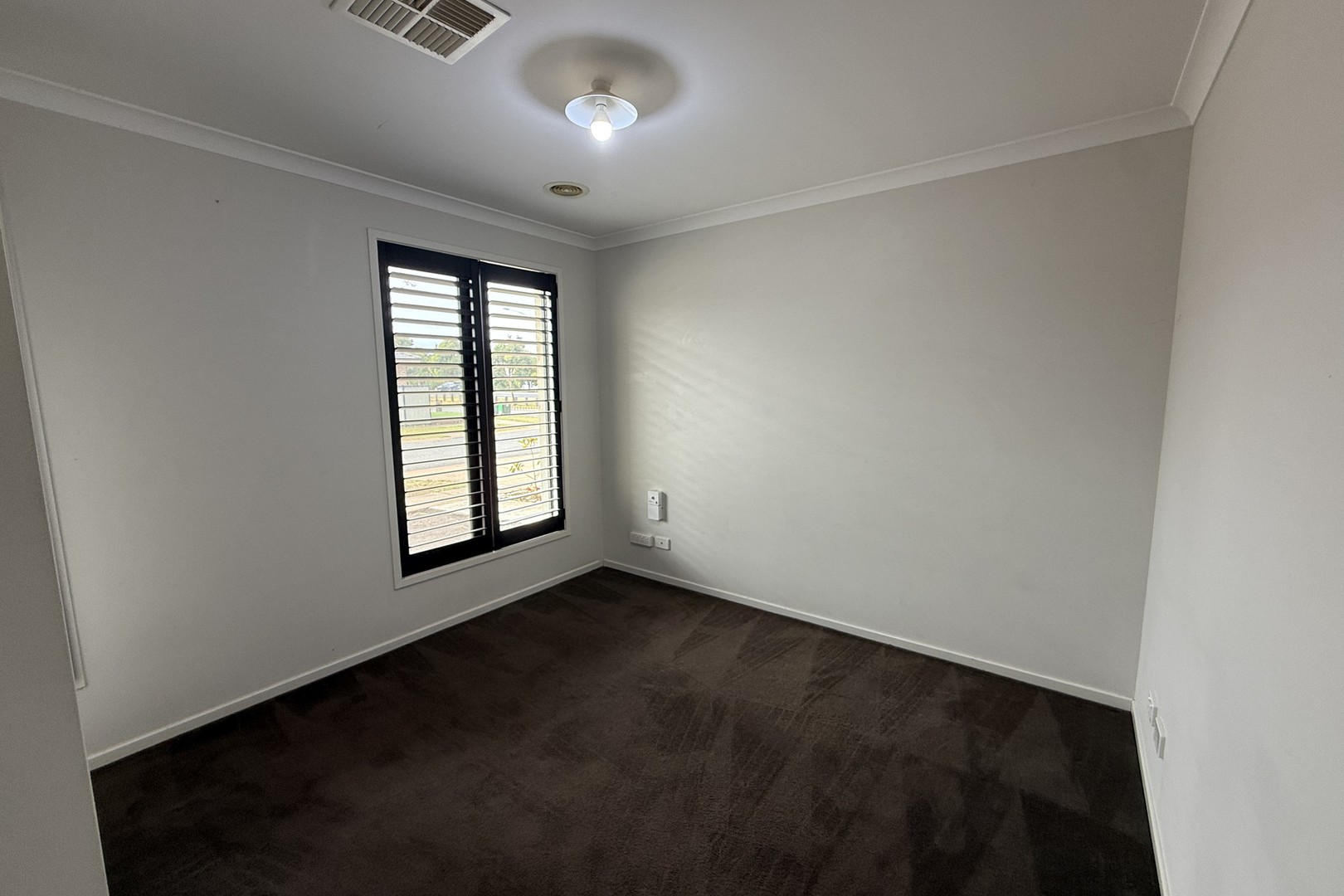 8 Wylie Way, Point Cook, VIC 3030 - Thumbnail 1 - 23/02/2026