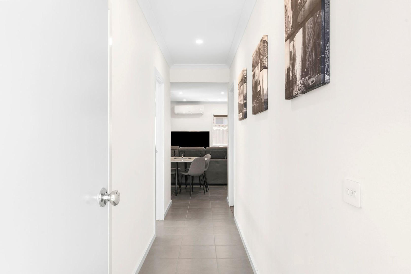 8 Yard Street, Mambourin, VIC 3024 - Thumbnail 2 - 22/01/2025