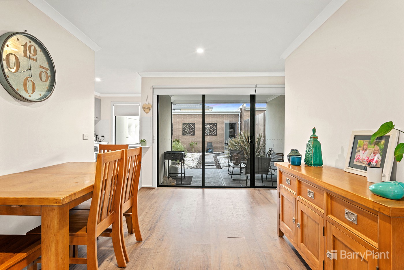 8 Yeoman Lane, Chirnside Park, VIC 3116, Chirnside Park - Thumbnail 4