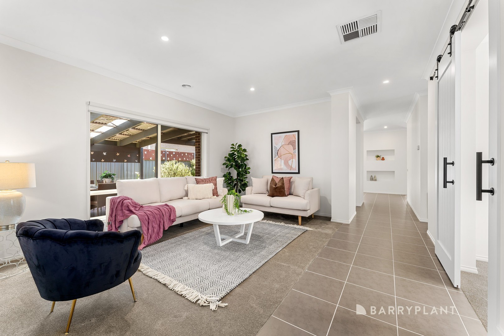 8 Yoemans Drive, Mernda, VIC 3754, Mernda - Thumbnail 2