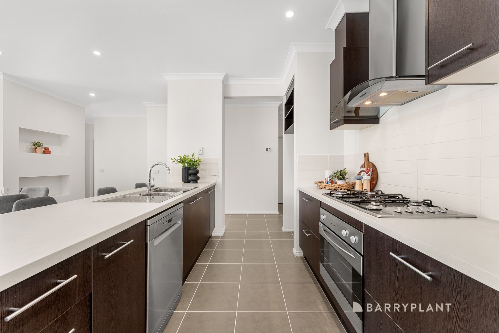 8 Yoemans Drive, Mernda, VIC 3754, Mernda - Thumbnail 3