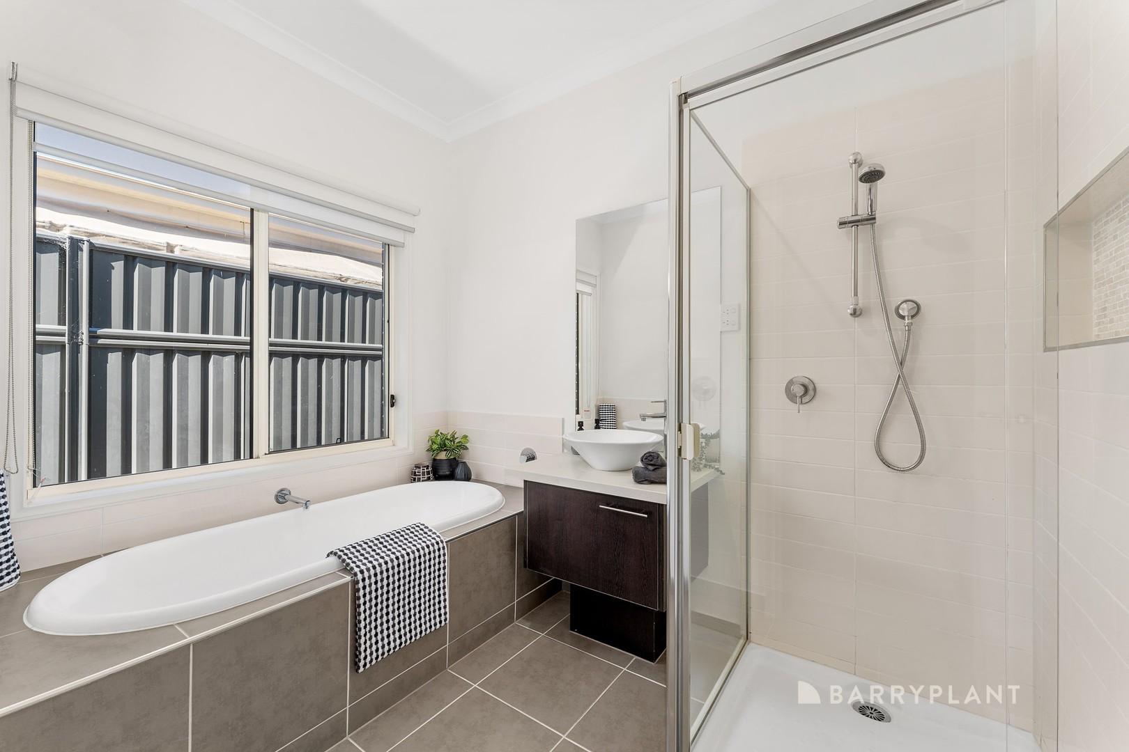 8 Yoemans Drive, Mernda, VIC 3754, Mernda - Thumbnail 7
