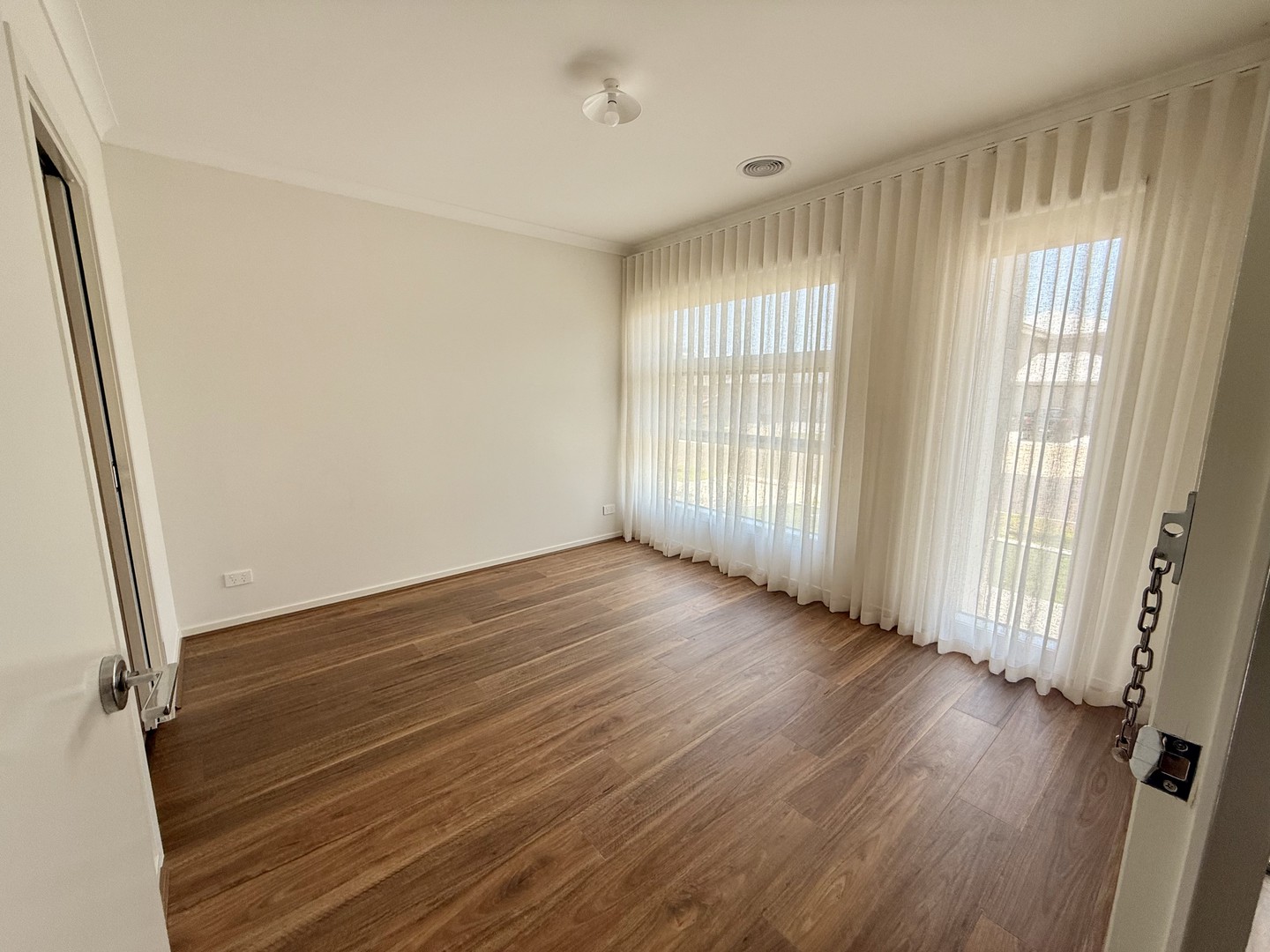 80 Charleston Road, Deanside, VIC 3336, Deanside - Thumbnail 2