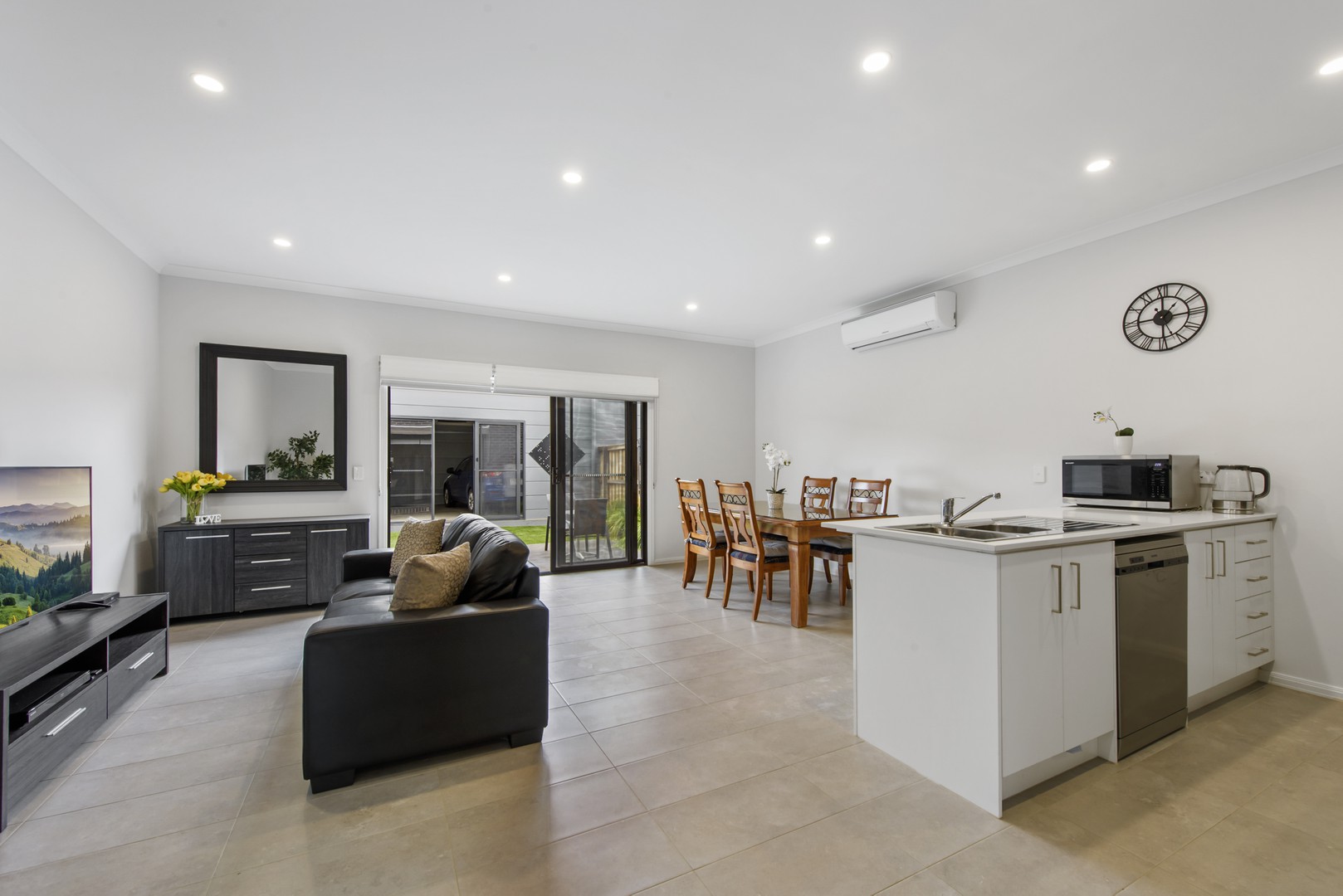 80 Treeve Parkway, Werribee, VIC 3030, Werribee - Thumbnail 5