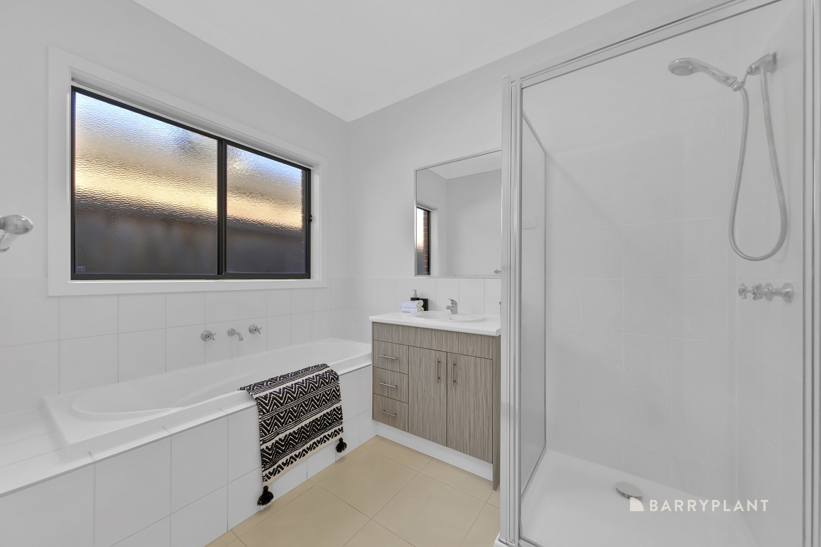 80 Tuross Crescent, South Morang, VIC 3752, South Morang - Thumbnail 5