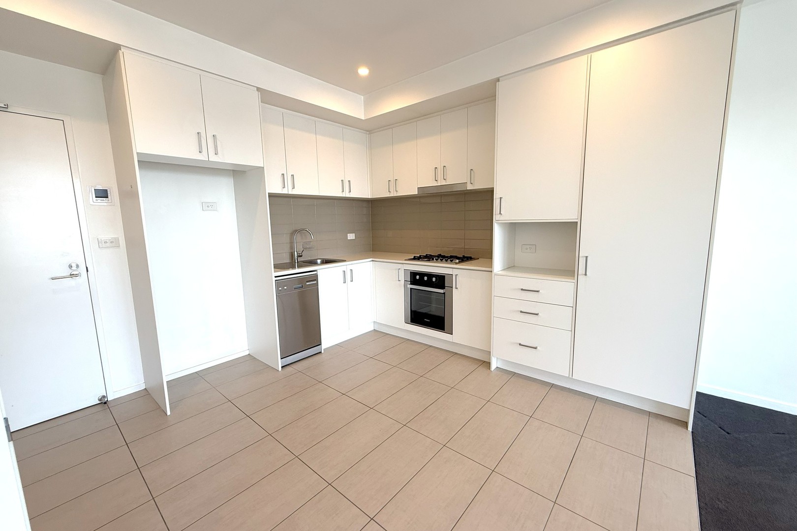 802/80 Cheltenham Road, Dandenong, VIC 3175, Dandenong - Thumbnail 2