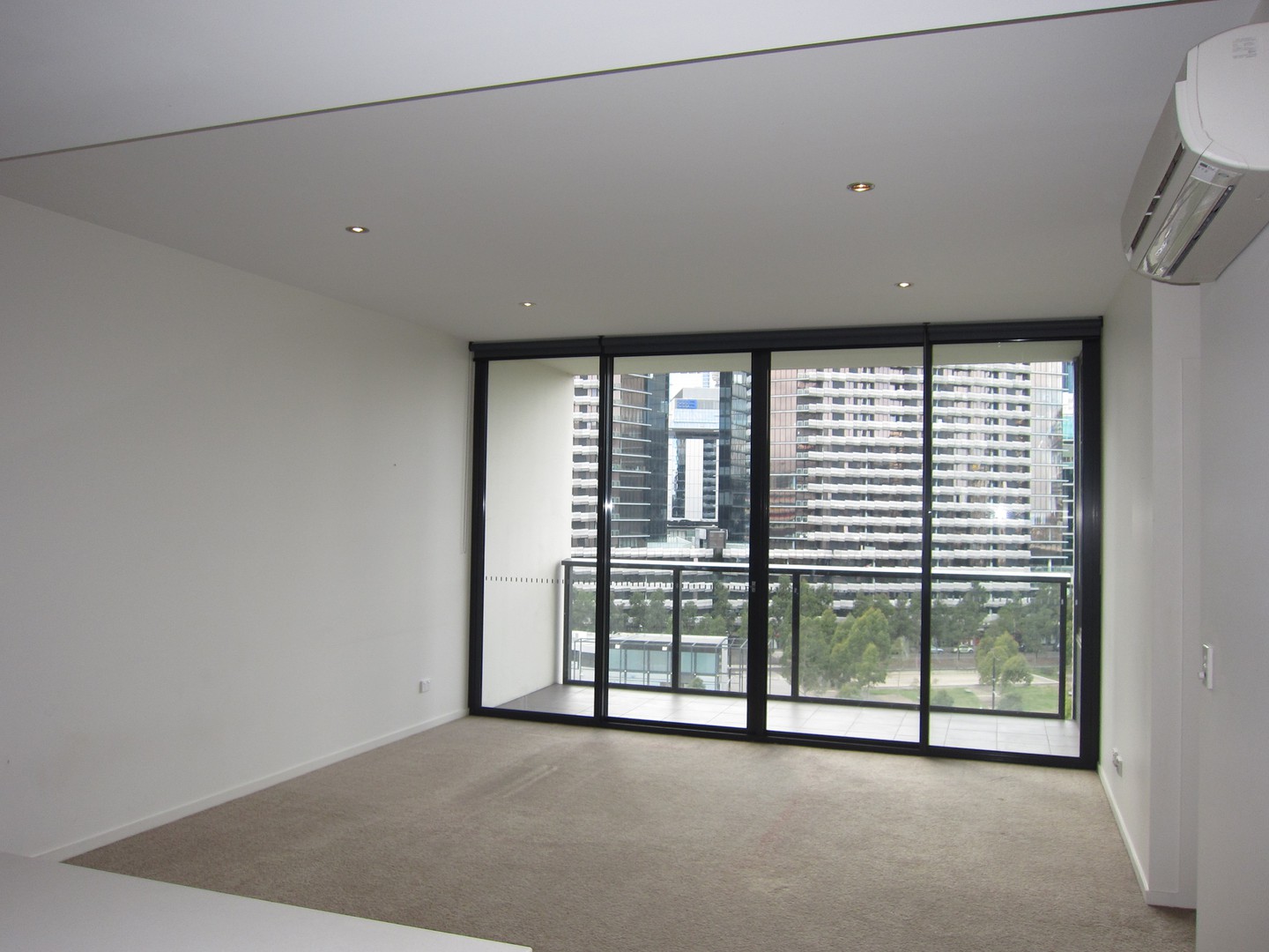 803/1 Encounter Way, Docklands, VIC 3008, Docklands - Thumbnail 4