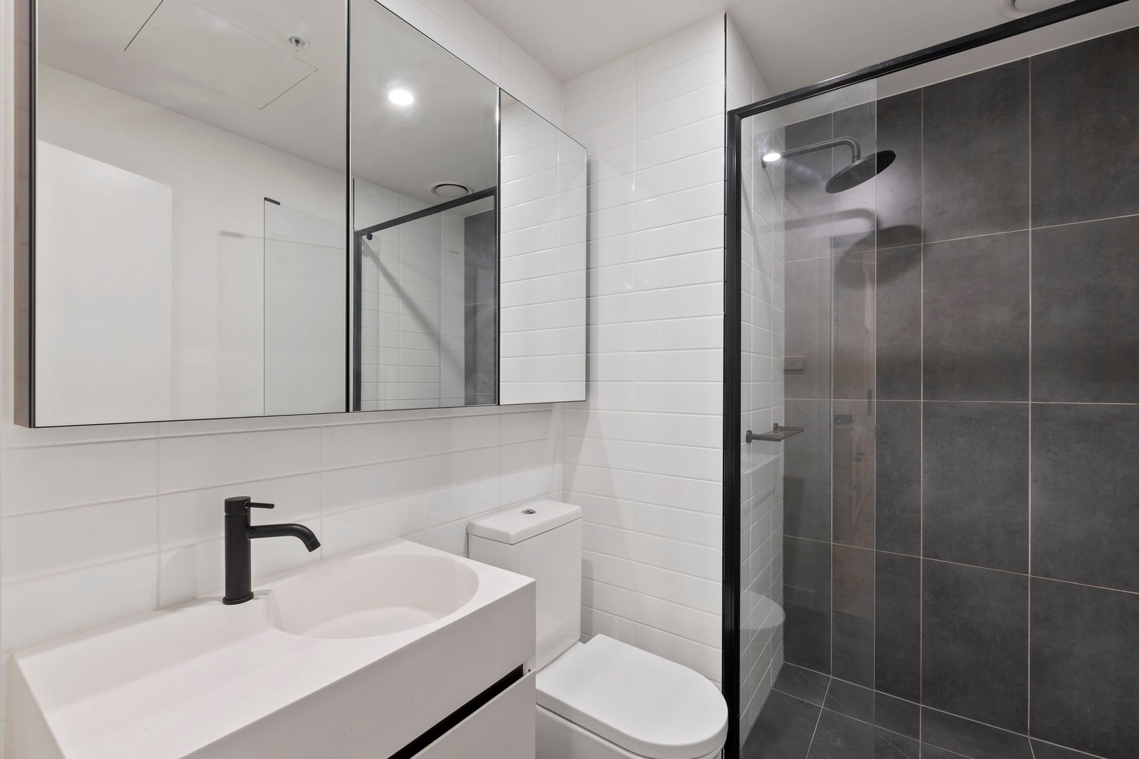 807/4 Joseph Road, Footscray, VIC 3011, Footscray - Thumbnail 4