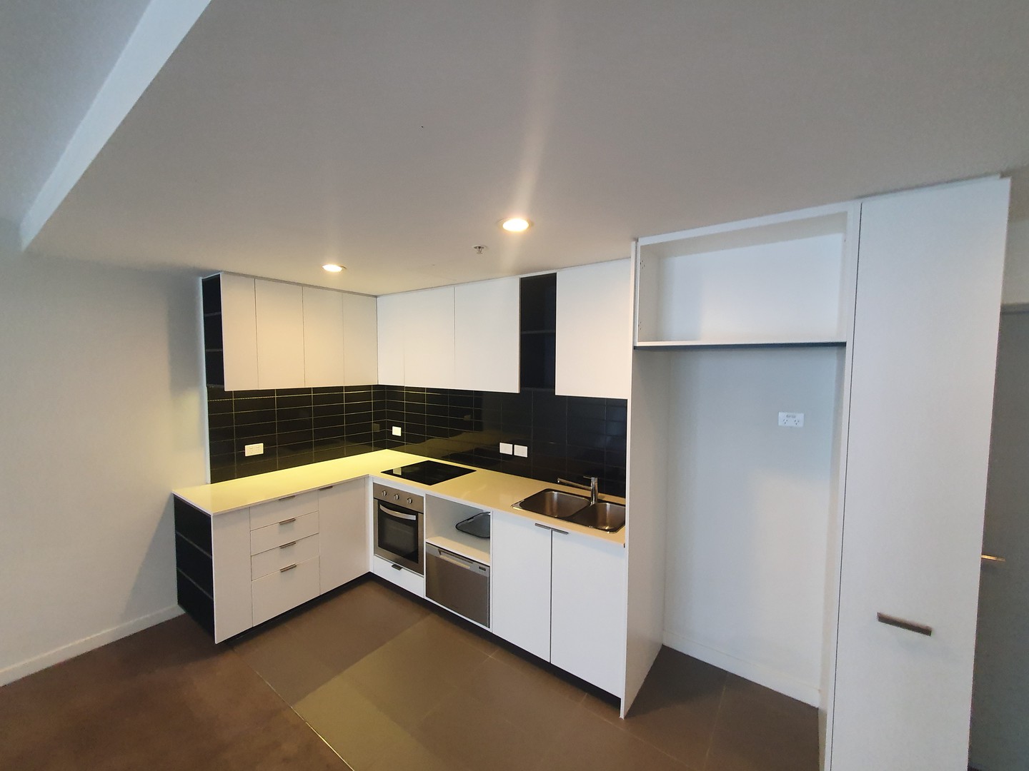 809/55 Merchant Street, Docklands, VIC 3008 - Thumbnail 2 - 11/07/2024