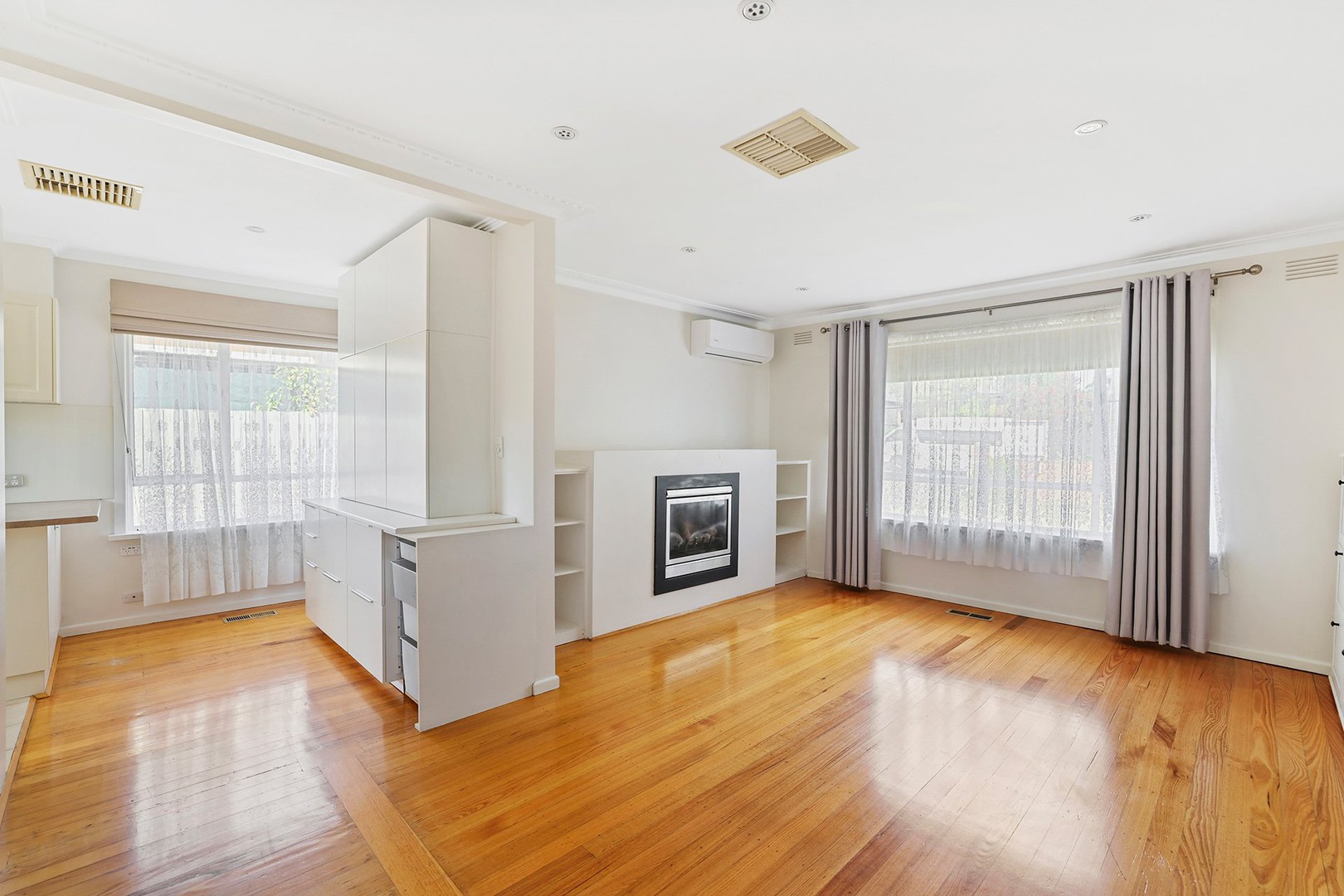 81 Coleman Road, Wantirna South, VIC 3152 - Thumbnail 1 - 26/10/2026