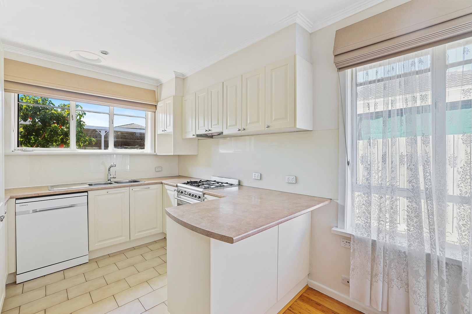 81 Coleman Road, Wantirna South, VIC 3152 - Thumbnail 2 - 26/10/2026