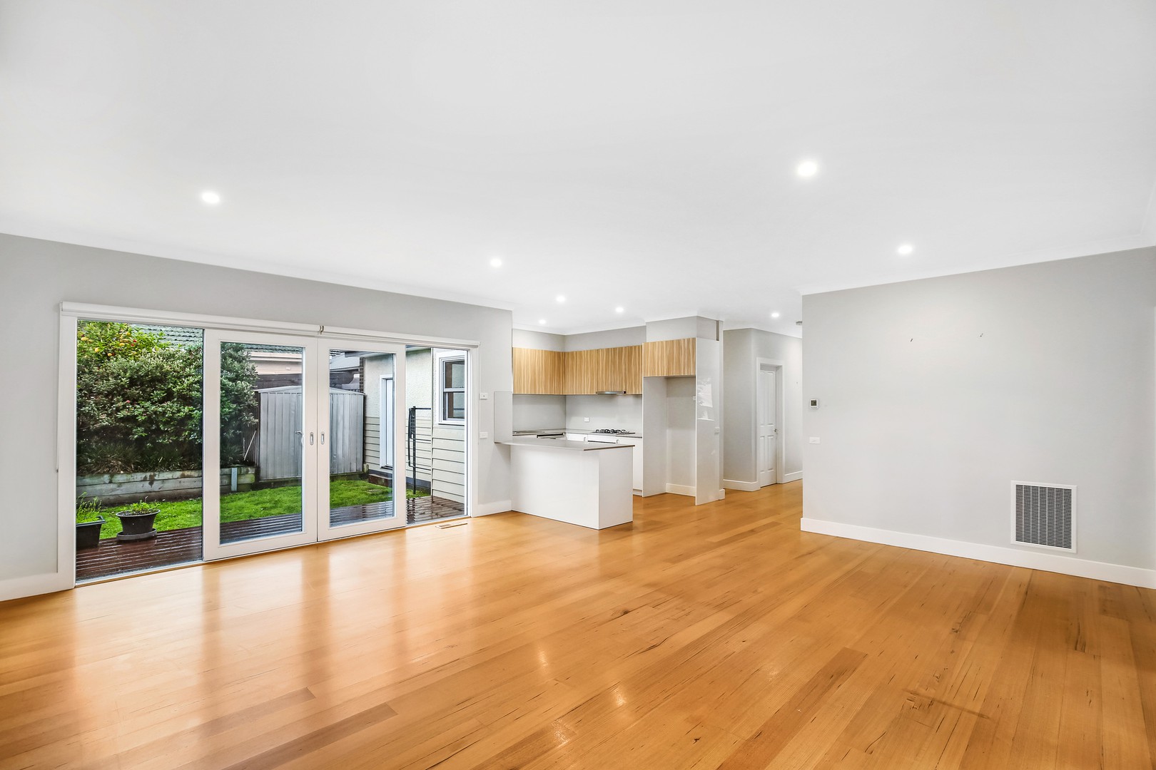 81 Kenmare Street, Watsonia, VIC 3087, Watsonia - Thumbnail 4