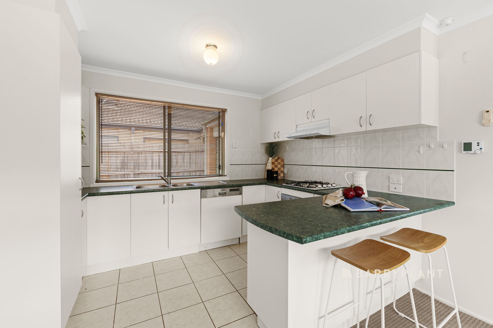 81 Langbourne Drive, Narre Warren South, VIC 3805, Narre Warren South - Thumbnail 5
