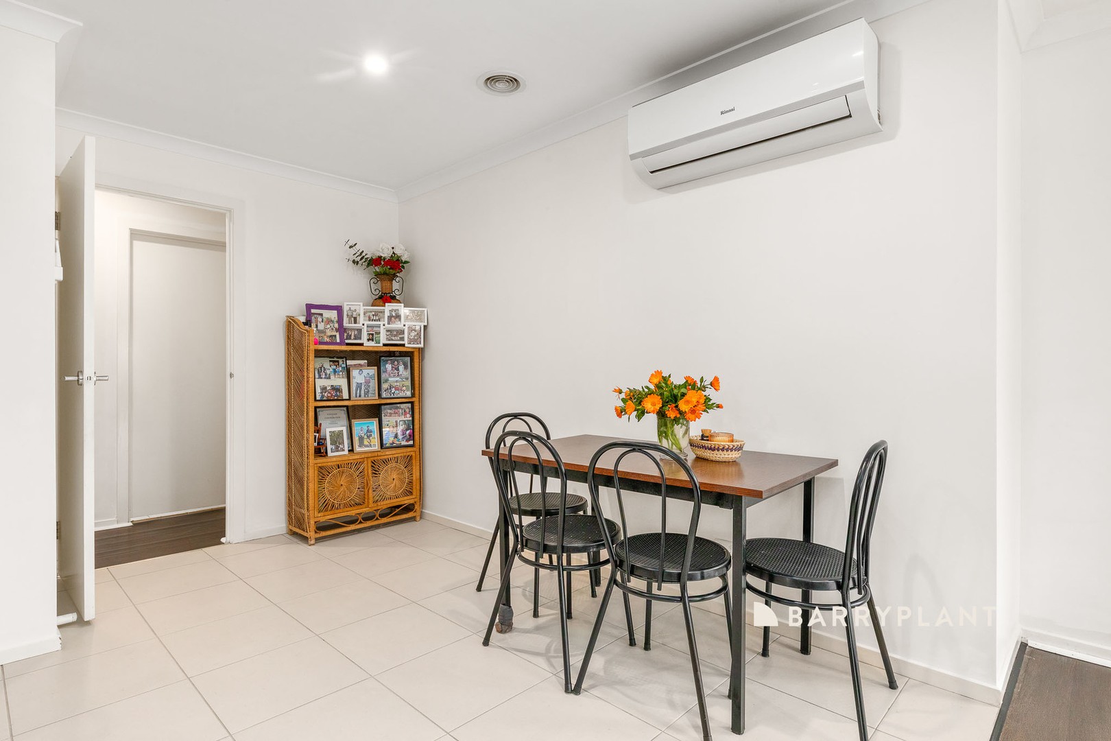 81 Racecourse Road, Pakenham, VIC 3810, Pakenham - Thumbnail 3