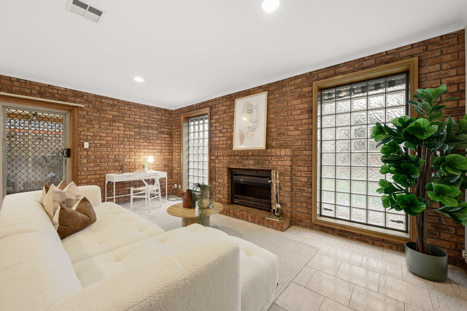81 Truro Crescent, Taylors Lakes, VIC 3038, Keilor Lodge - Thumbnail 3